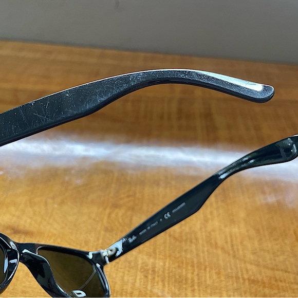 Ray-Ban “New Wayfarer 2132” Polarized Sunglasses, Unisex Style - Picture 7 of 11